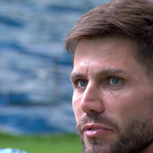 Jonas apareceu como favorito a vencer o 'BBB 26' em enquete UOL desta sexta-feira (27), após eliminação de Maxiane