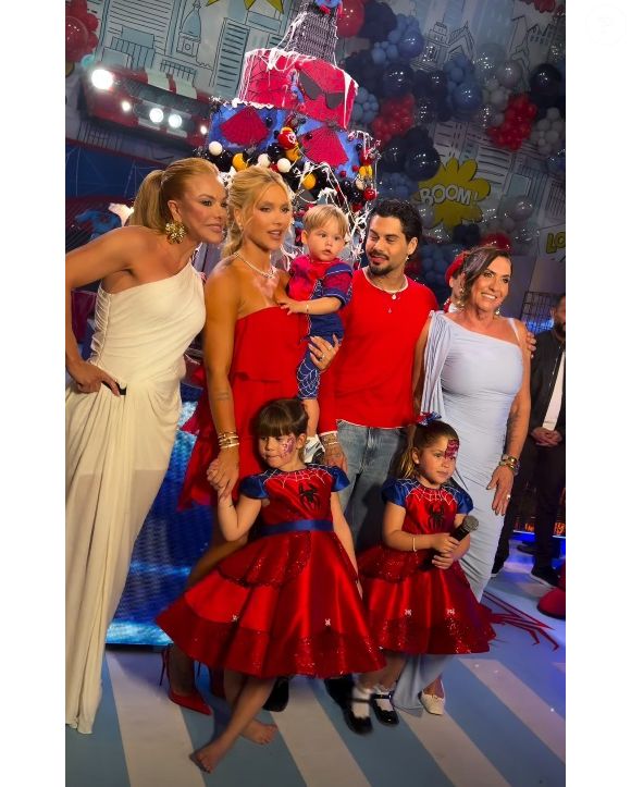 Virginia e Zé Felipe se reuniram na festa do filho caçula, José Leonardo