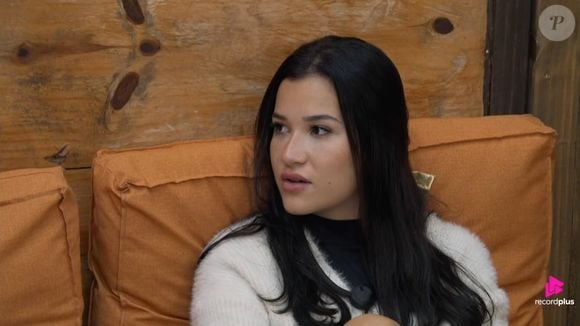 Duda contou que tinha entre 13 e 14 anos quando recebeu algumas mensagens do ator pelo Instagram. "Minha mãe ainda tinha acesso ao meu Instagram, porque é um pouco perigoso”.