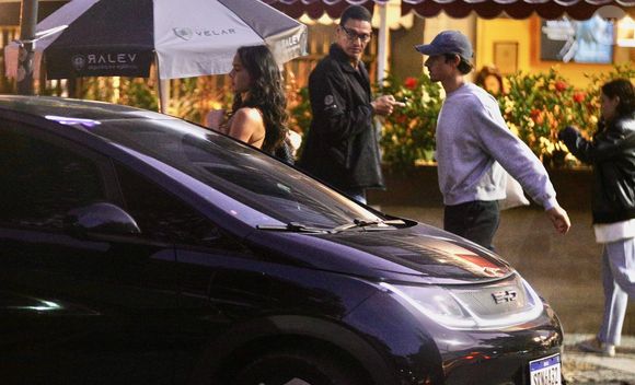 O corpo escultural de Bruna Marquezine roubou a cena e não passou despercebido