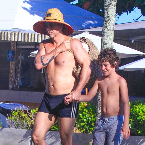 Alexandre Nero com o filho Noa, de 10 anos