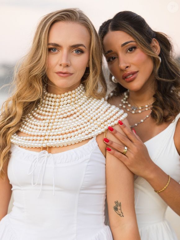 Talita Araújo, conhecida pela participação no BBB 15, abriu o álbum de seu casamento com Isla Wolfe e escreveu: 'O dia que eu nunca vou me esquecer'