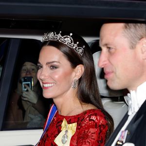 Em alguns eventos reais, Kate Middleton, Príncipe William e outros membros da realeza não costumam usar o cinto de segurança dentro dos veículos.