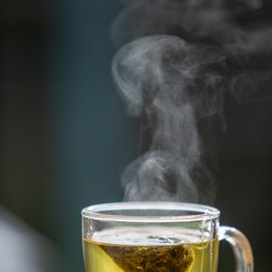 Além do emagrecimento, o chá verde ajuda a prevenir o câncer e é anti-inflamatório