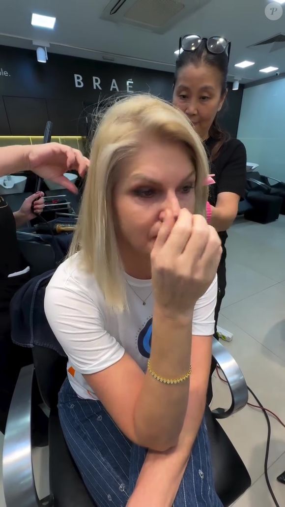 Val Marchiori exibiu as madeixas mais curtinhas para dar início à quimioterapia