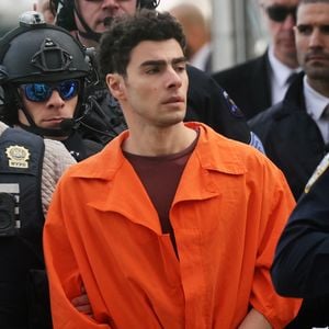 A nova temporada de Monstros seguirá com Lizzie Borden, mas antes quase contou a história de Luigi Mangione