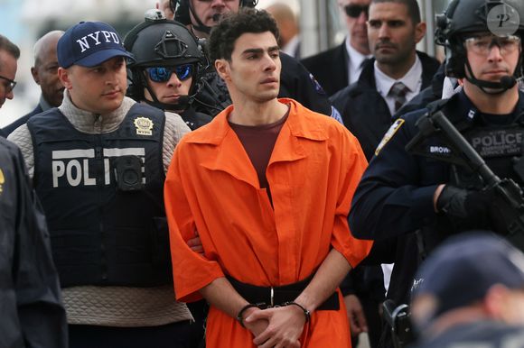 A nova temporada de Monstros seguirá com Lizzie Borden, mas antes quase contou a história de Luigi Mangione