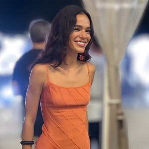 Corpo dos sonhos de Bruna Marquezine inclui uma rotina de chás diários