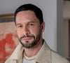 César vai contratar os serviços de Adriana como fisioterapeuta
