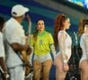 Mainha exibe figurino customizado da Seleção, mistura de esportivo e glamouroso, no show pré-jogo