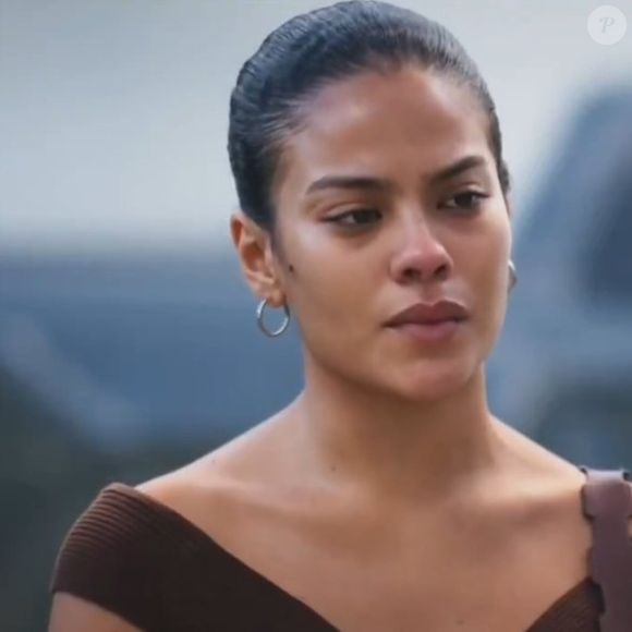 Maria de Fátima entrega o filho para Raquel e irrita fãs de Vale Tudo: 'Decisão sem lógica nenhuma'