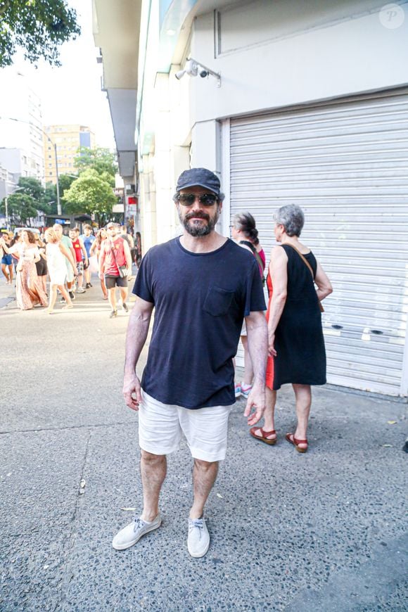 Caco Ciocler também se juntou aos manifestantes em Copacabana