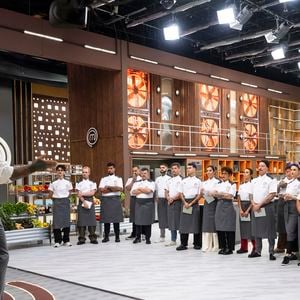 A primeira prova de eliminação do ‘MasterChef Profissionais 2026’ teve como desafio uma torre de religieuse, doce clássico da confeitaria francesa