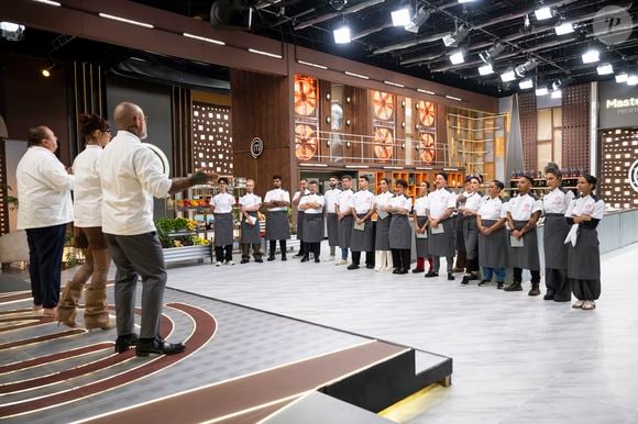 A primeira prova de eliminação do ‘MasterChef Profissionais 2026’ teve como desafio uma torre de religieuse, doce clássico da confeitaria francesa
