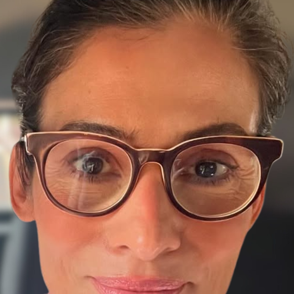 Globo estuda a cada 5 anos fazer uma análise dos âncoras do 'JN'- na foto, Renata Vasconcellos, desde 2014 à frente do noticiário