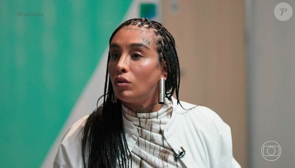 Linn da Quebrada se emocionou ao falar sobre suas 'feridas emocionais'
