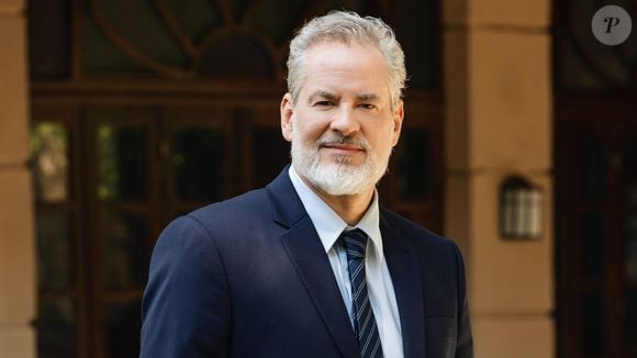 Antes de se dedicar definitivamente à atuação, Dan Stulbach prestou vestibular para Medicina, Administração e Engenharia. Chegou a cursar Engenharia por um ano e se formou em Comunicação Social pela ESPM, além de ter estudado na Escola de Arte Dramática da USP.