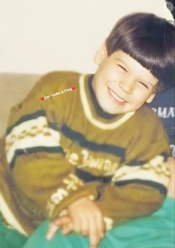 Esse menininho sorridente cresceu vendo novelas brasileiras e hoje é um astro internacional