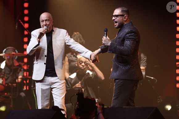 Namorado de Paolla Oliveira, Diogo Nogueira dividiu o palco com Sombrinha na gravação do DVD de 50 anos do cantor