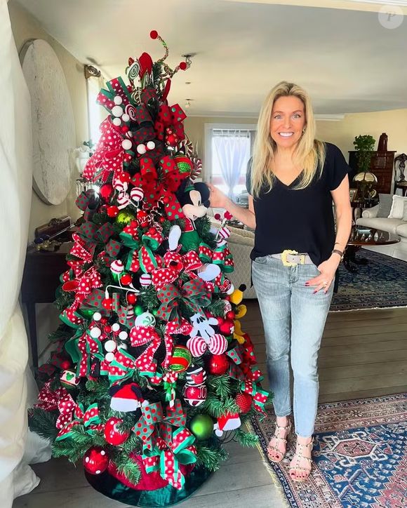 Mickey é moda! Olha esse exemplo magnífico com a cabeça do personagem, gorrinho com as orelhinhas e até a luva do ratinho! Tem coragem de inovar nessa pegada!?