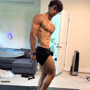 Segundo Victor Alexandre, que é natural, sua categoria é 'não testada' e, por isso, poderá competir com atletas que usam anabolizantes