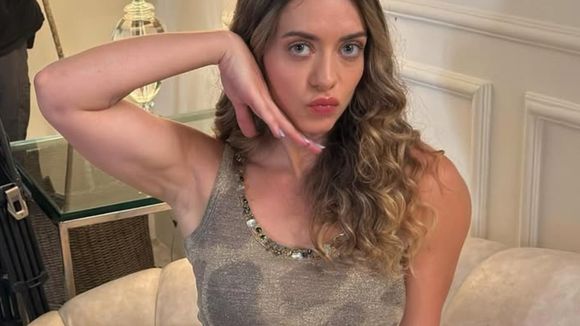 Entrevista | Letícia Medina rejeita rótulo de vilã para Cássia na novela 'A Vida Secreta do Meu Marido Bilionário': 'Sem noção e egocêntrica'