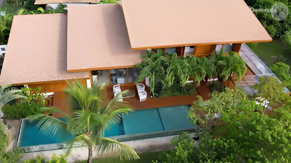 Muito mais do que um refúgio para temporadas de descanso, a casa de praia de Ivete Sangalo, no Litoral Norte baiano, tornou-se um dos cenários mais emblemáticos da rotina da artista.