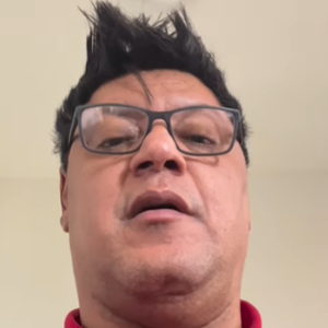 Welington Camargo respondeu aos internautas na web: 'Tudo o que falei está na internet, inclusive ela falando. Ela deveria ter segurado a boca. Deus é bom, mas é justo'