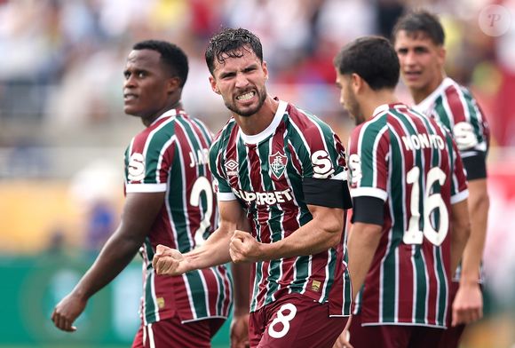 Martinelli comemora o gol da vitória e, minutos depois, é punido com cartão que o tira da semifinal