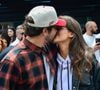 Caio Castro e Vitoria Bohn se beijaram antes de corrida de carros em SP