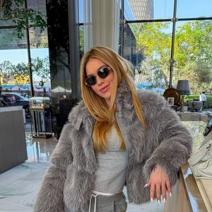 Virgínia Fonseca no hotel onde estão hospedados em Dubai