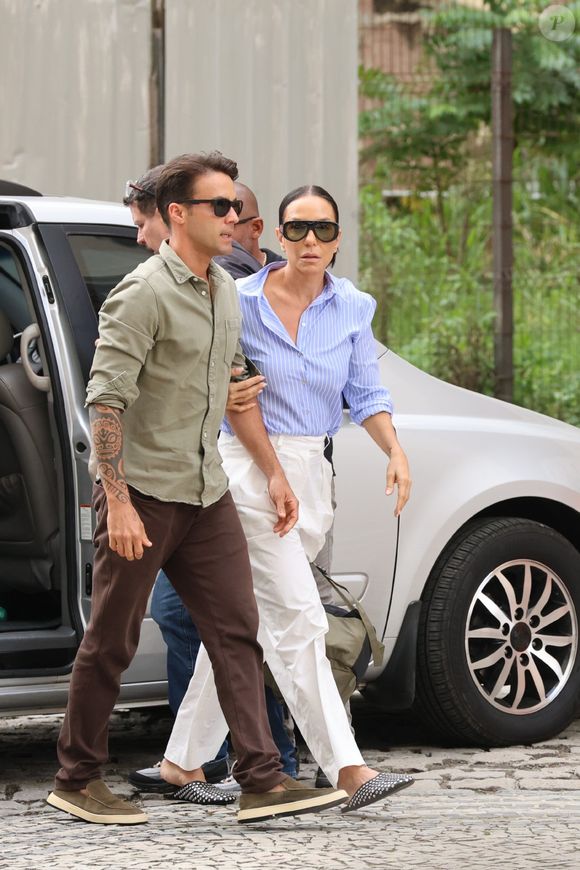 Ivete Sangalo chegou acompanhada do marido, Daniel Cady