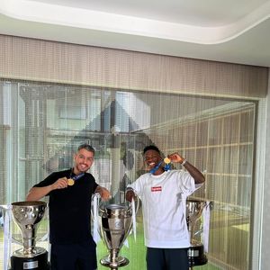Thiago Lobo afirma que nunca deixou de investir em conhecimento. Especializações, congressos internacionais e atualização constante fazem parte da rotina do profissional que hoje integra a equipe de Vini Jr. no futebol europeu
