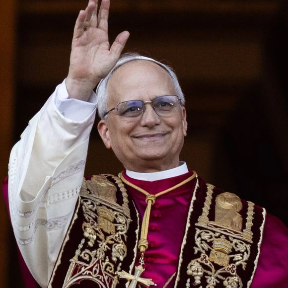 Papa Leão XIV foi eleito no segundo dia do conclave em 8 de maio de 2025 para substituir Francisco