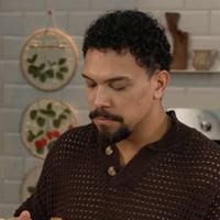 Amo cuscuz e não consigo parar de comer esse bolo de flocão de milho que aprendi com um ex-BBB: até minha mãe pediu a receita depois de experimentar