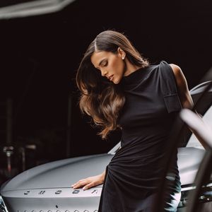 Bruna Marquezine foi escolhida como embaixadora da Omoda, uma fabricante chinesa de carros elétricos que chegou ao Brasil neste ano e promete ainda mais expansão em 2026