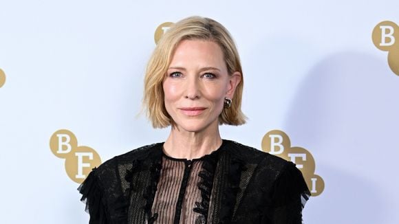 Sirsasana, a postura de ioga de cabeça para baixo mais difícil: Cate Blanchett adora para relaxar, mas não convence a ciência
