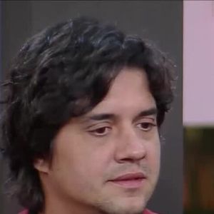 Guilherme Boury está liderando a preferência do público na enquete UOL com 34,42% dos votos