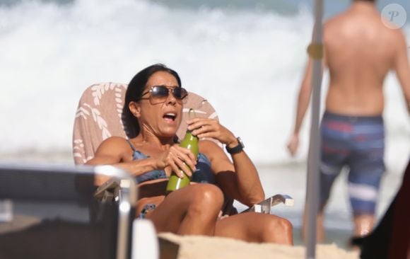 Jornalista da Globo, Mônica Teixeira apresenta o 'Jornal Nacional' em algumas ocasiões