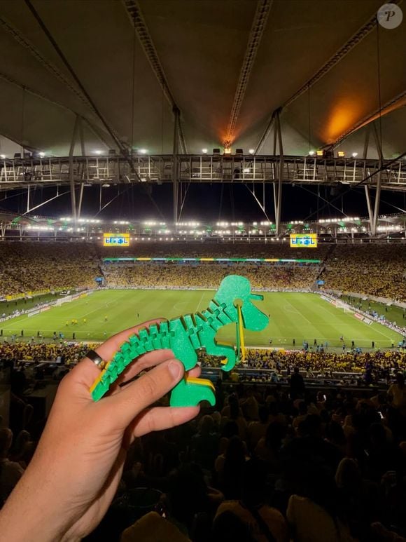 Dinossauros de Davi Lucca ganharam uma nova versão para a Copa do Mundo que é um grande sucesso