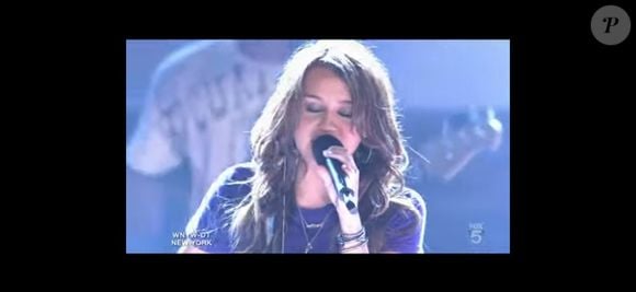 Miley Cyrus escreveu uma música alfinetando Nick Jonas e fez questão de cantá-la para Selena Gomez