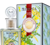 A pirâmide olfativa do Mimosa, da Monotheme Venezia, começa com nectarina, folhas de violeta e bergamota nas notas de topo. No coração, a mimosa em flor assume o protagonismo, enquanto sândalo, cedro e musgo aparecem nas notas de fundo