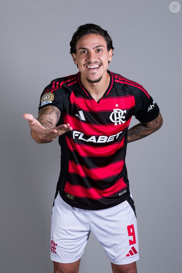 Artilheiro da Libertadores de 2022, Pedro começa no banco, mas pode ser a carta na manga de Filipe Luís para decidir a estreia