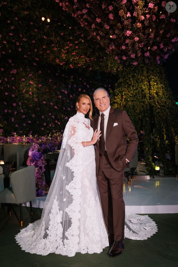 Roberto Justus e Ana Paula Siebert celebraram 10 anos de casamento com a festa