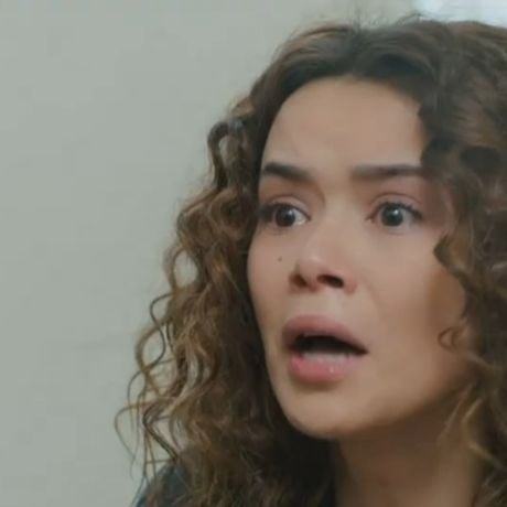 Resumo da novela 'Força de Mulher' de segunda-feira, 6/1: Ceyda usa Piril para se vingar de Sirin