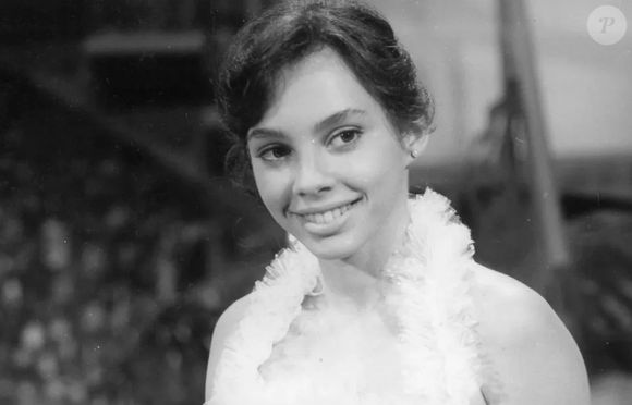 Carla Marins viu amizade com a mãe ficar maior depois que Helena se mudou para a casa da atriz após a morte do padrasto da famosa