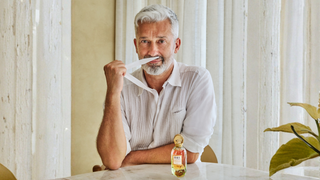 Pierre Aulas, perfumista francês sobre o boom do pistache em perfumes gourmand: 'É um pouco menos açucarado, e seu aroma é bastante sutil'