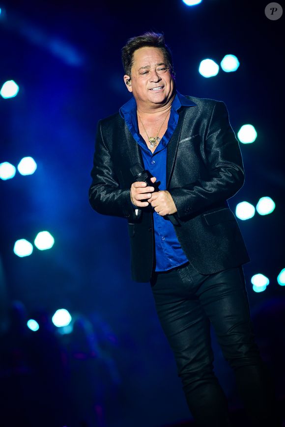O cantor Leonardo fez um show de São João neste domingo (22).