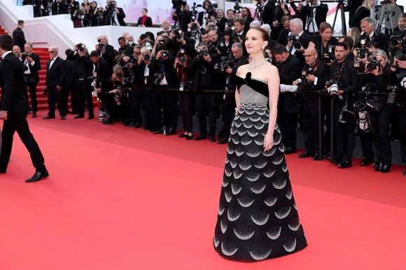 Natalie Portman era o rosto do perfume Miss Dior Chérie quando participou da escolha de um batom especial da Dior com finalidade beneficente