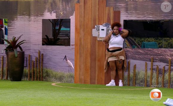 TV Globo estuda colocar Big Fone polêmico com poder inédito no 'BBB 25': eliminar participante, afirma jornalista